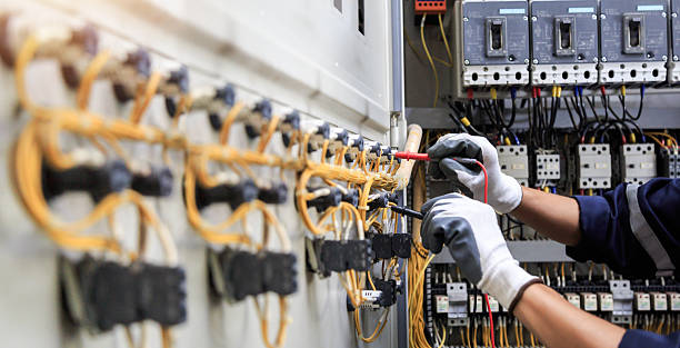 Professional Electrician technician working in Montclair, VA